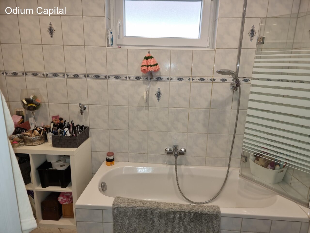 Einfamilienhaus mit zusätzlicher Baumöglichkeit zu verkaufen 