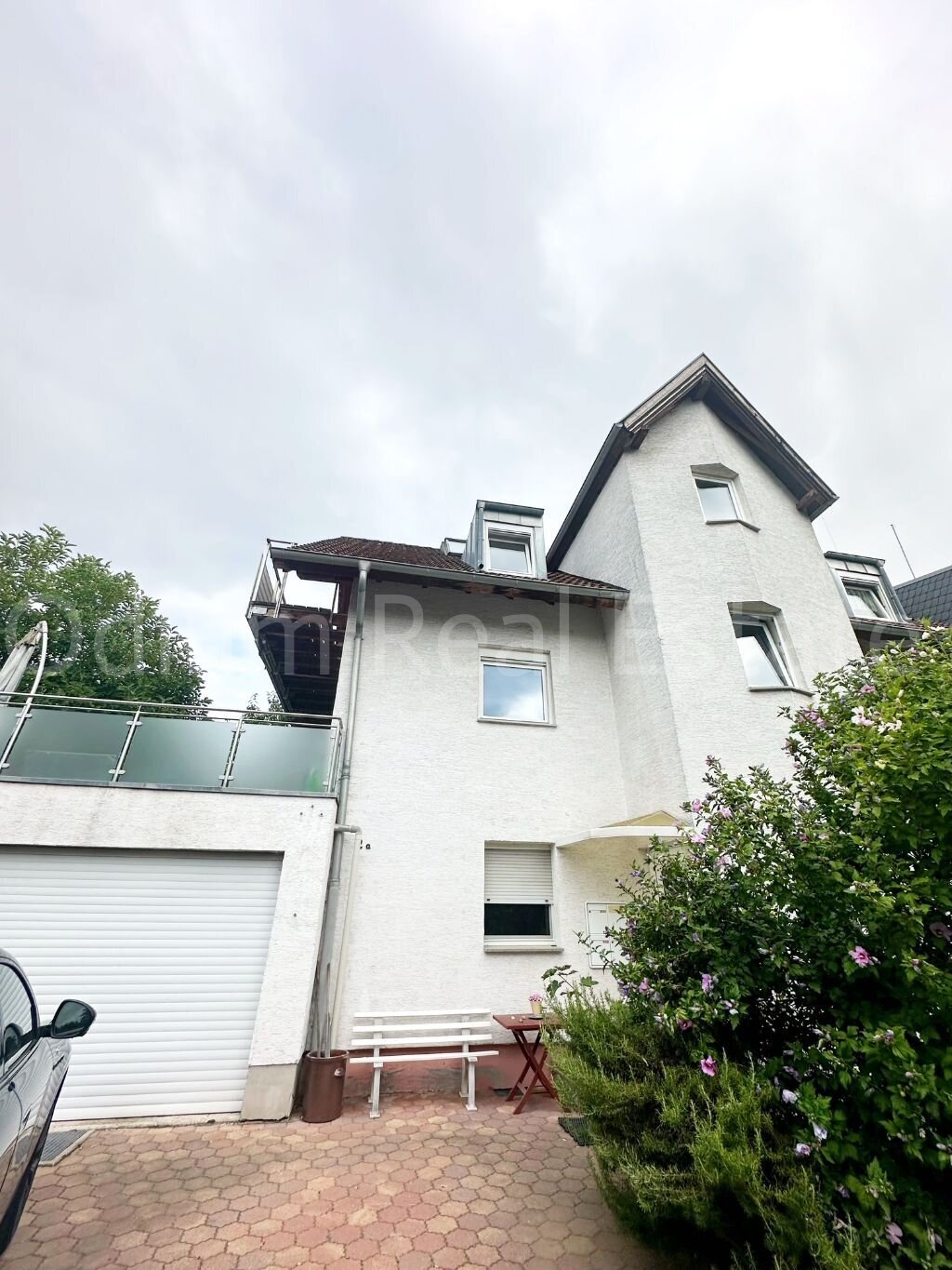 Ladenburg: großes 2-3-Familienhaus in beliebter Lage