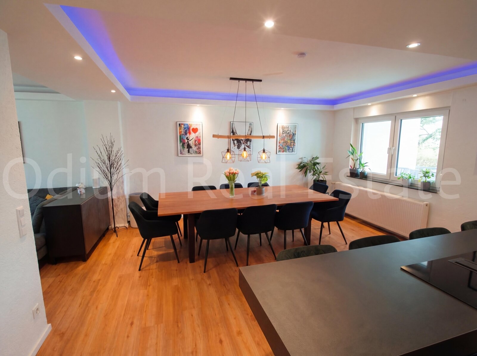 Modernisertes stylisches Reihenendhaus mit extra Bungalow 