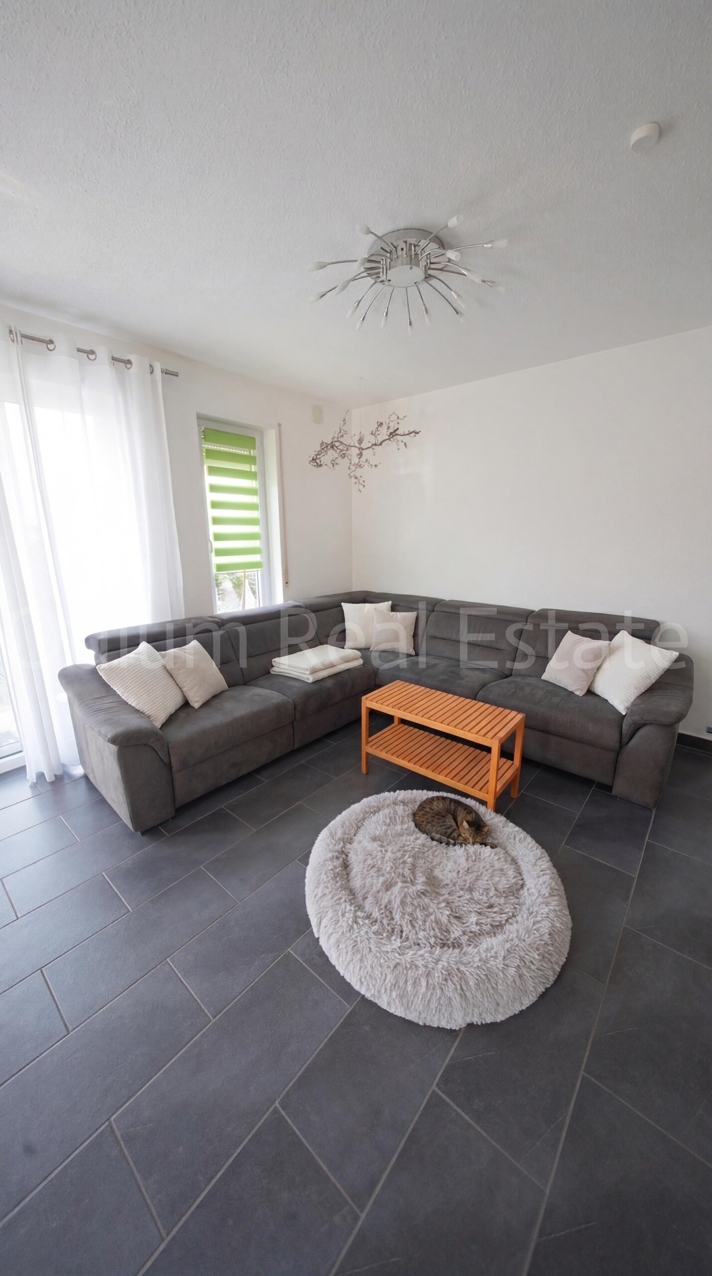 Modernes Reihenendhaus mit großzügiger Terrasse & durchdachtem Raumkonzept