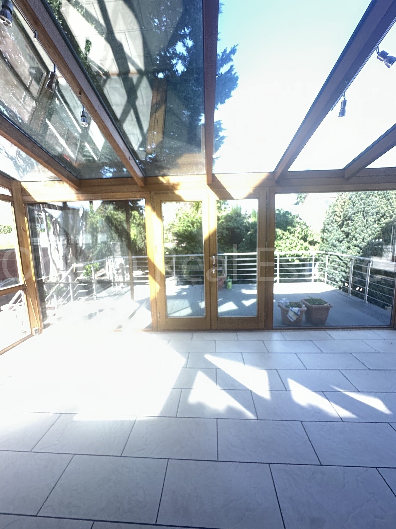 Einfamilienhaus mit großem Grundstück und mediterranem Flair