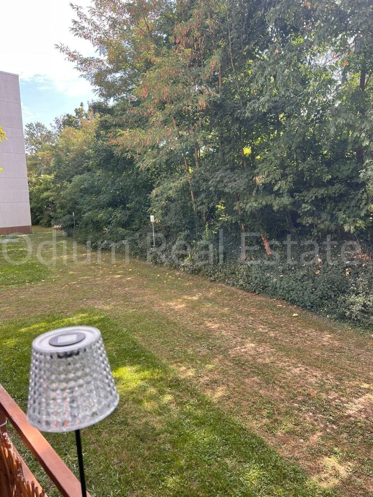 de69973d-3ca5-49d6-8044-8c0b968f1f4a