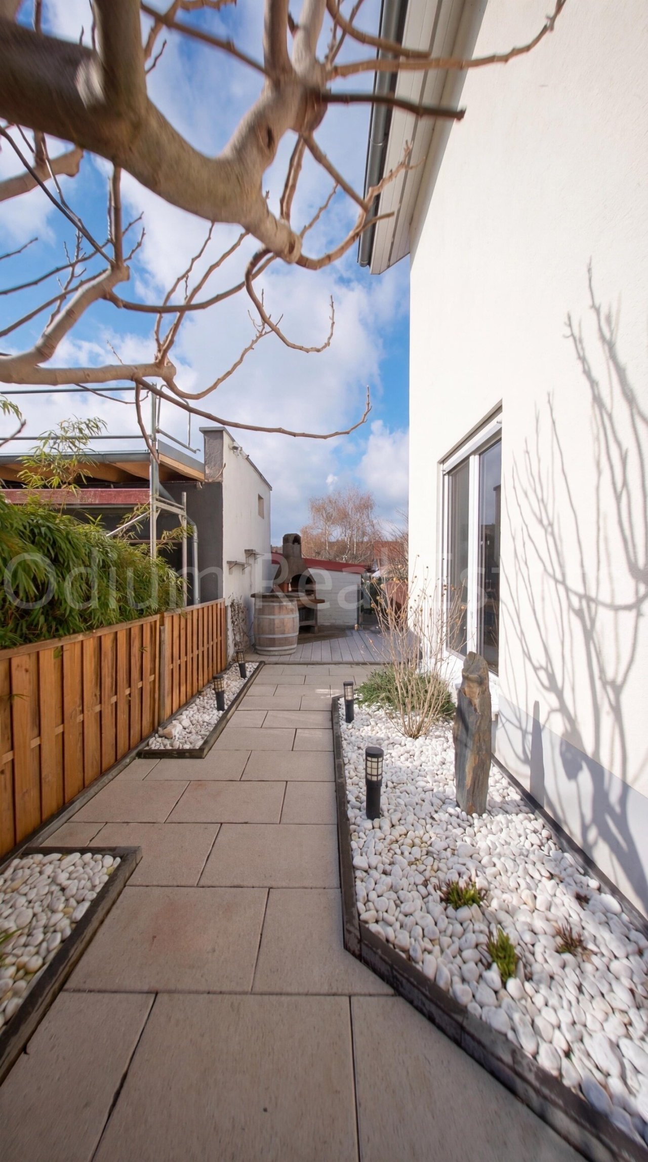 dc0b5243-5170-4e7d-ab5a-b99bfba0362c