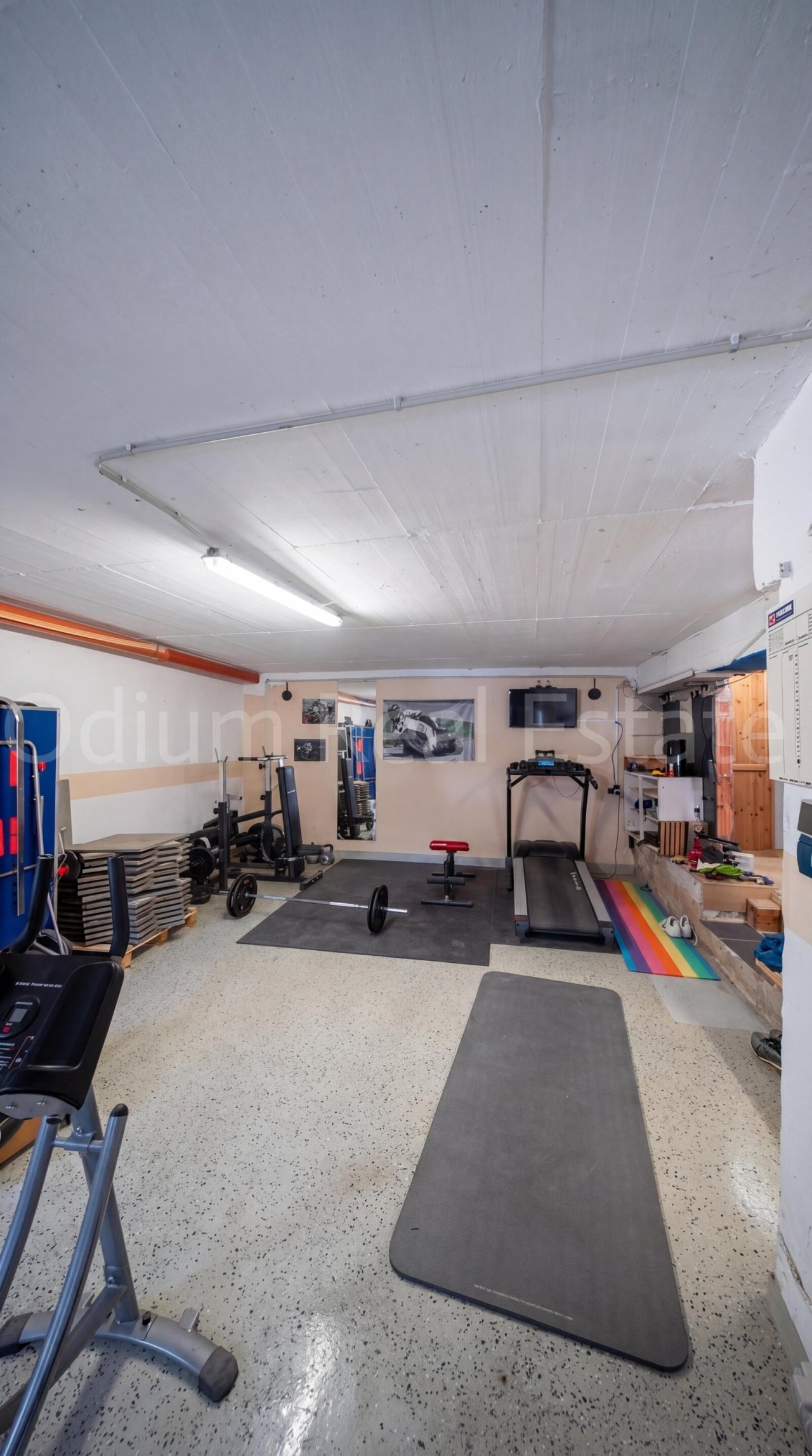 5f962484-0862-420c-b193-ca003bc73bd4